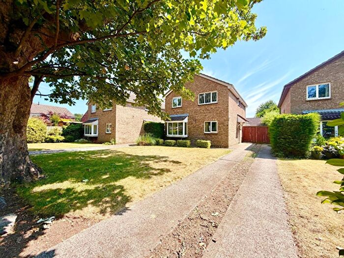 4 Bedroom Detached House For Sale In Kader Farm Road, Middlesbrough, TS5