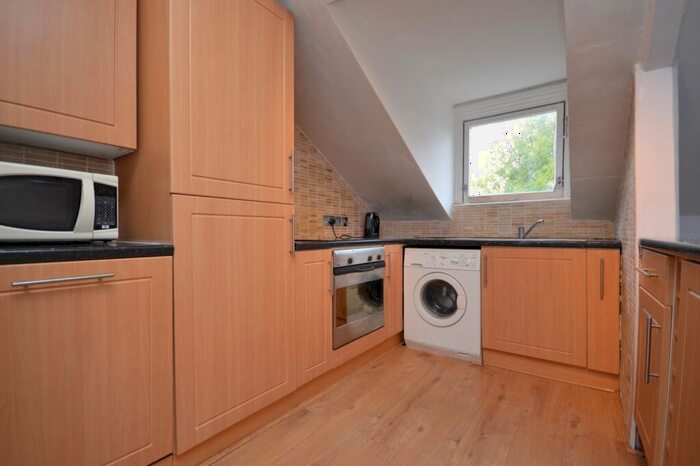 1 Bedroom Flat To Rent In Thornford Road London, SE13