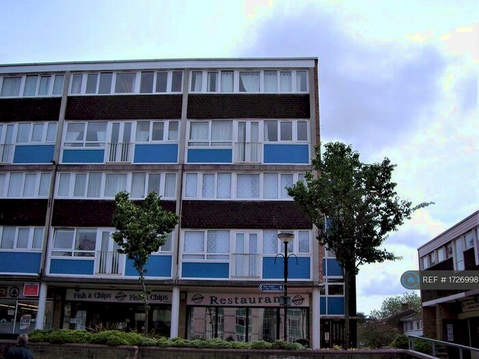 3 Bedroom Flat To Rent In The Square, Bracknell, RG12