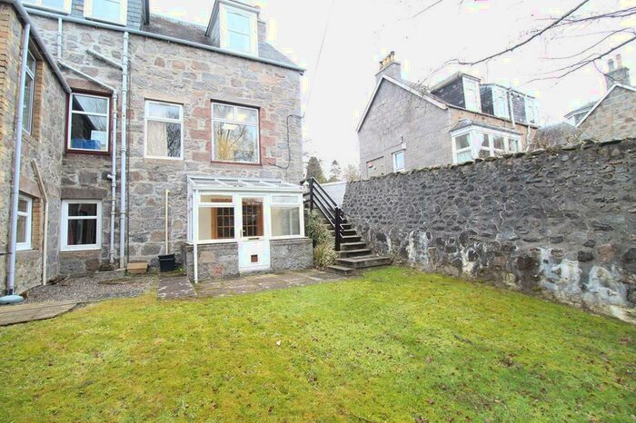 2 Bedroom Flat To Rent In North Deeside Road, Bieldside, AB15