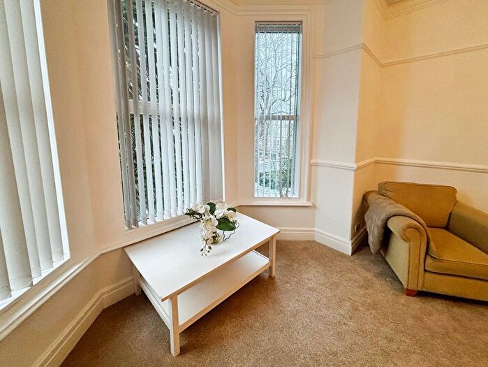 1 Bedroom Flat To Rent In Palatine Road, Manchester, Greater Manchester, M20