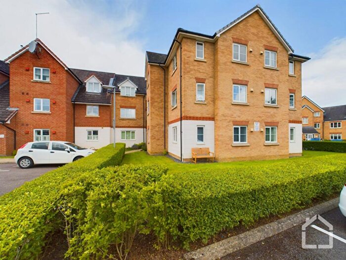 2 Bedroom Flat To Rent In Monarch Way, Leighton Buzzard, LU7