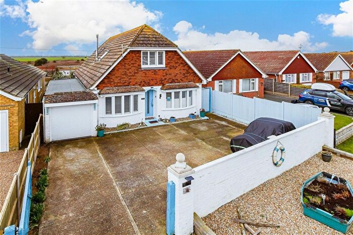 4 Bedroom Detached House For Sale In Merritt Road, Greatstone, New Romney, Kent, TN28