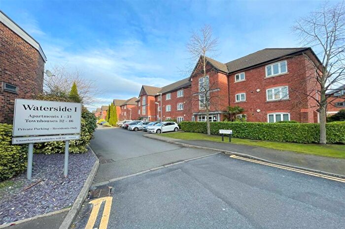 2 Bedroom Apartment For Sale In Waterside, Sale, M33