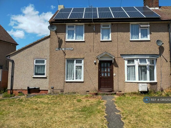 1 Bedroom Flat To Rent In Sterry Crescent, Dagenham, RM10