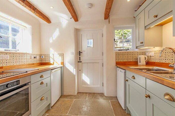2 Bedroom Cottage For Sale In Middleton-By-Youlgrave, Bakewell, DE45