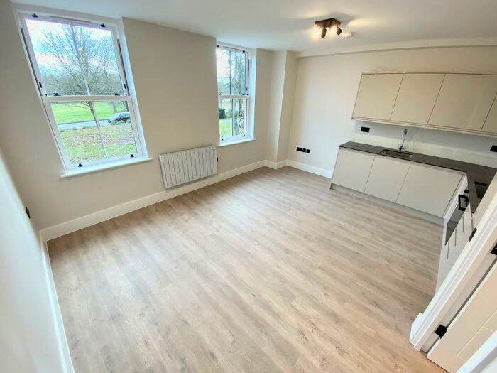 1 Bedroom Apartment To Rent In Lynchford Road, Farnborough, GU14