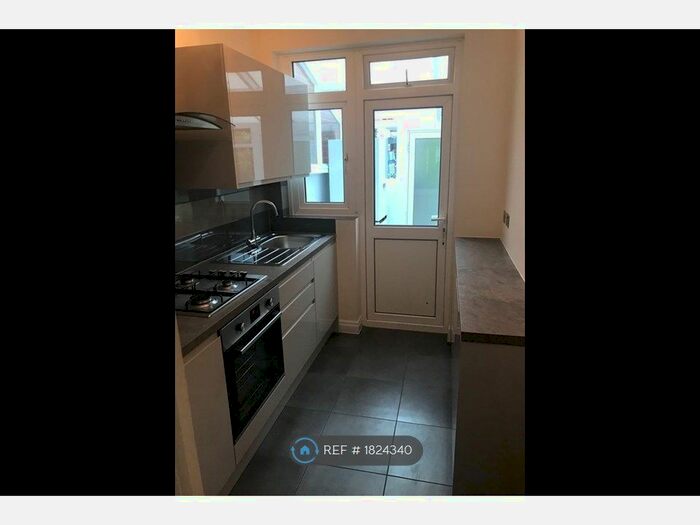 3 Bedroom Terraced House To Rent In Lansdell Road, Mitcham, CR4