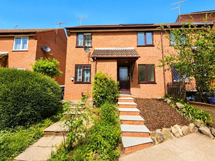 1 Bedroom Terraced House For Sale In Old Coach Drive, High Wycombe, HP11