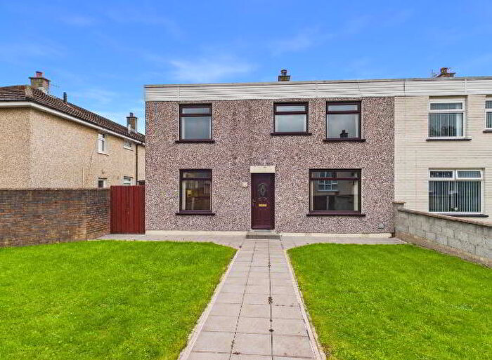 4 Bedroom End Of Terrace House For Sale In Owenreagh Close, Newtownabbey, BT37