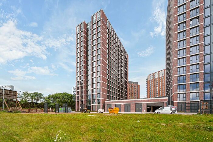 Studio To Rent In Whitehall, Leeds, LS12