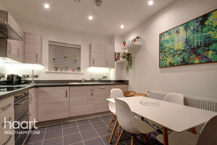 1 Bedroom Apartment To Rent In Thornbury Way, London, E17