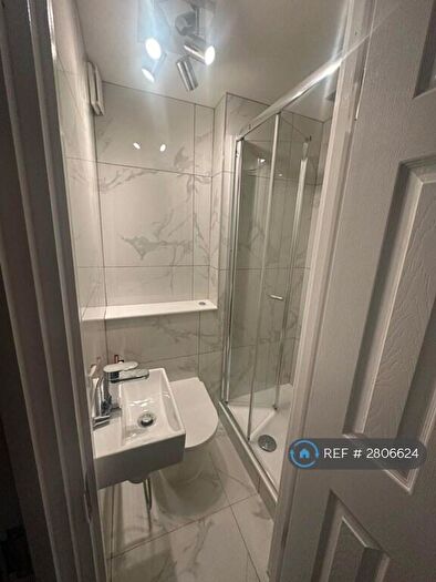 4 Bedroom Terraced House To Rent In Lindsey Close, Mitcham, CR4