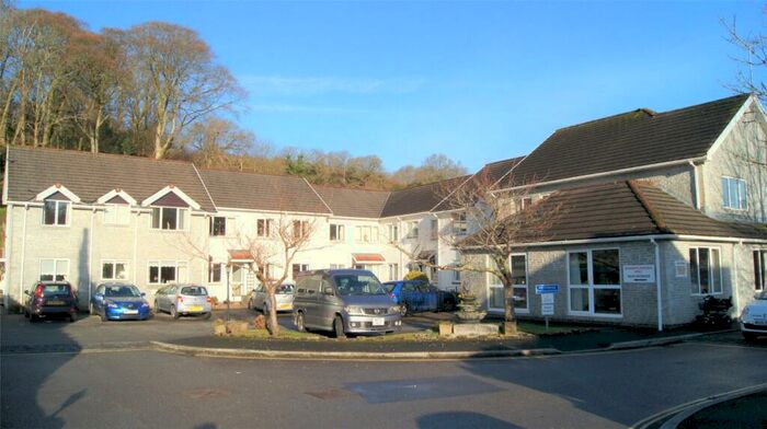 2 Bedroom Apartment For Sale In Tavistock, Devon, PL19