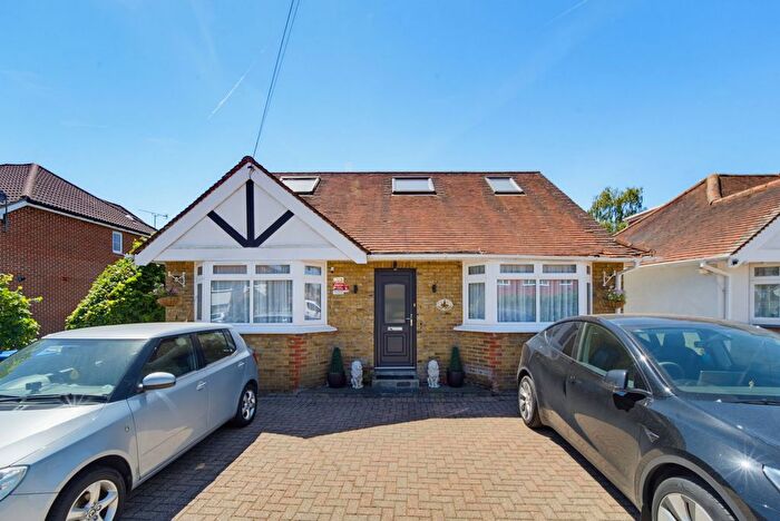 5 Bedroom Bungalow For Sale In Pinewood Grove, New Haw, KT15