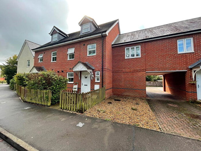 3 Bedroom Semi-Detached House To Rent In Pinewood Crescent, Hermitage, Thatcham, RG18