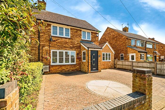 4 Bedroom Semi-Detached House For Sale In Bonnersfield, Long Crendon, Aylesbury, HP18