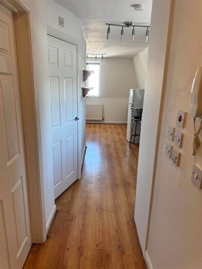 1 Bedroom Flat To Rent In Dollis Road, NW7