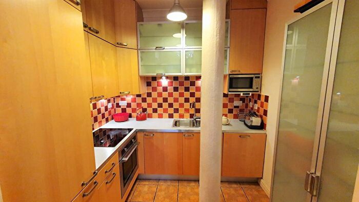1 Bedroom Flat To Rent In Velvet House, Sackville St, M1