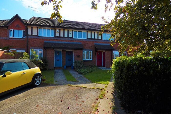 2 Bedroom Terraced House To Rent In Rookery Drive, Luton, LU2