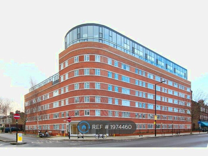 2 Bedroom Flat To Rent In Sandhurst Court, London, SW2
