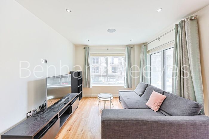 2 Bedroom Flat To Rent In Empire House, Colindale, NW9