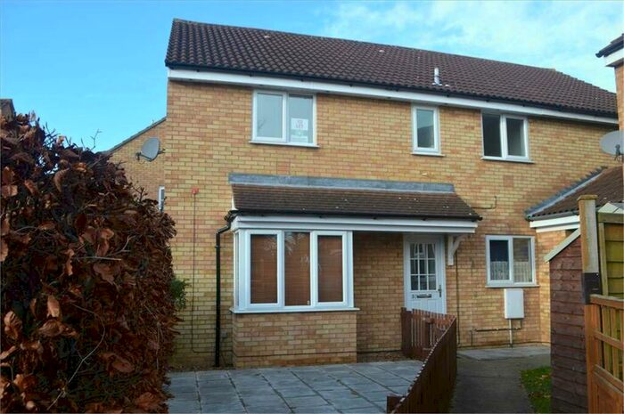 2 Bedroom Cluster House To Rent In Windermere Drive, Biggleswade, SG18
