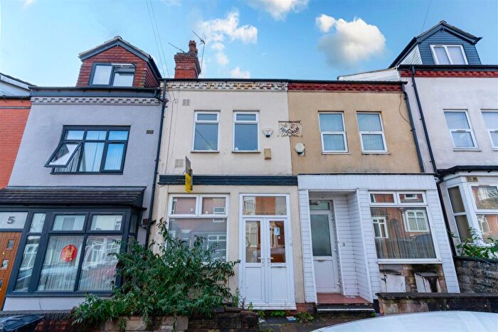 4 Bedroom House To Rent In Exeter Road, Birmingham, West Midlands, B29
