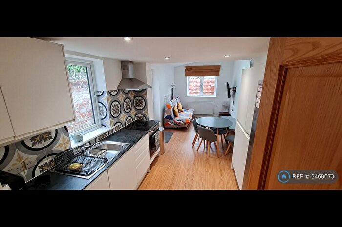 4 Bedroom Terraced House To Rent In West Terrace, Exeter, EX1