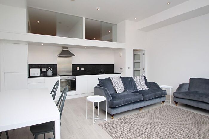 2 Bedroom Flat To Rent In Albion Street, Glasgow, G1