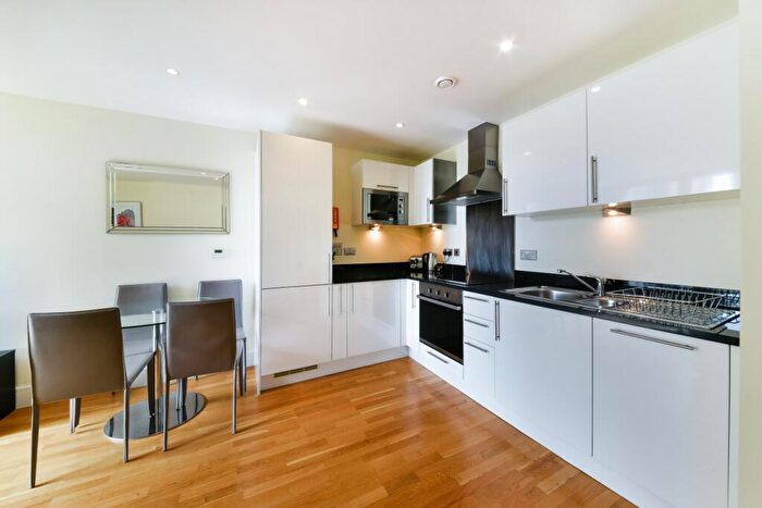 1 Bedroom Flat To Rent In Millharbour, Lanterns Court, Canary Wharf, London, E14