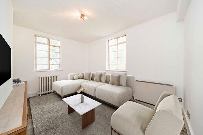 1 Bedroom Flat For Sale In Waverley Grove, Finchley, N3