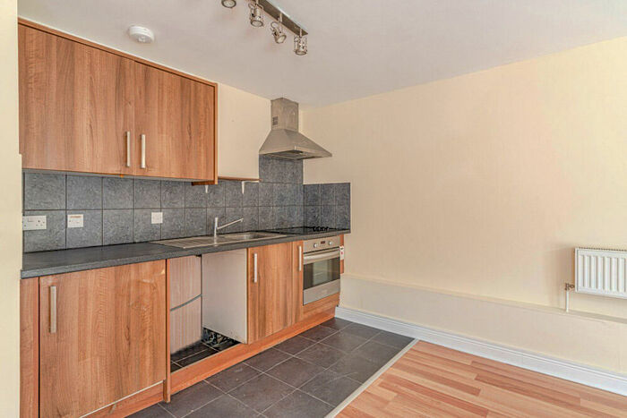 1 Bedroom Apartment To Rent In Columbia Avenue, Edgware, HA8