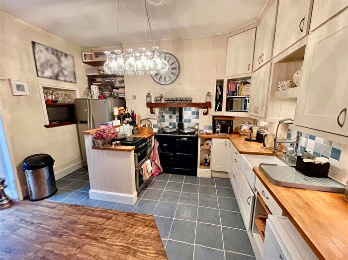 3 Bedroom Terraced House For Sale In Commercial Road, Plymouth, PL4