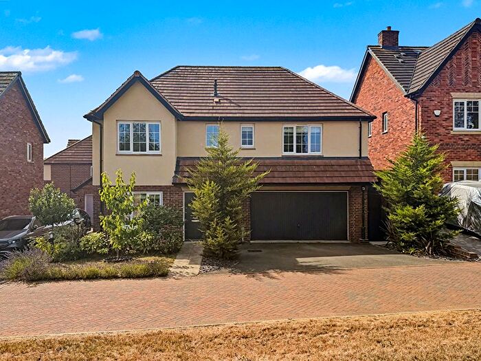 5 Bedroom Detached House For Sale In Buttercup Drive, Daventry, NN11