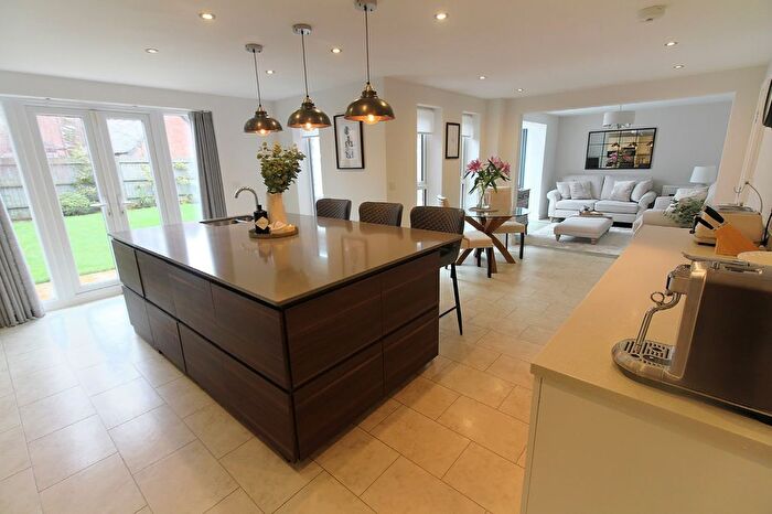 4 Bedroom Detached House For Sale In Gloster Road, Lutterworth, Leicestershire, LE17