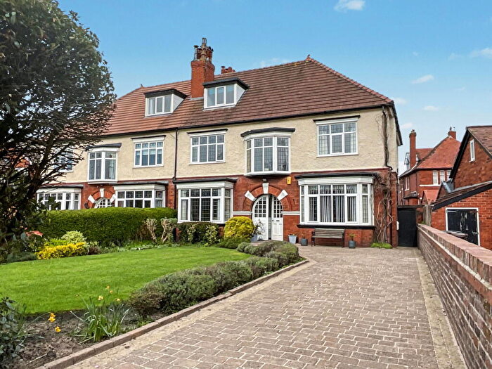4 Bedroom Semi Detached House For Sale In Morley Road, Hesketh Park, Southport, PR9