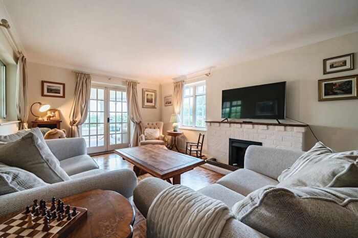 3 Bedroom Cottage To Rent In Wingrave, Aylesbury, HP22