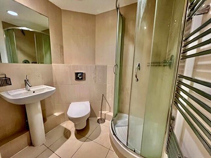 1 Bedroom Apartment To Rent In Bridgewater Place, Leeds City Centre, LS11