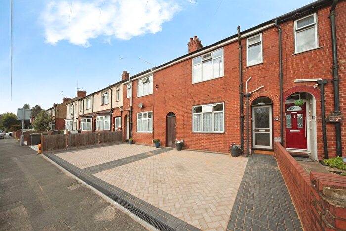 2 Bedroom Terraced House For Sale In Blundell Road, Luton, LU3