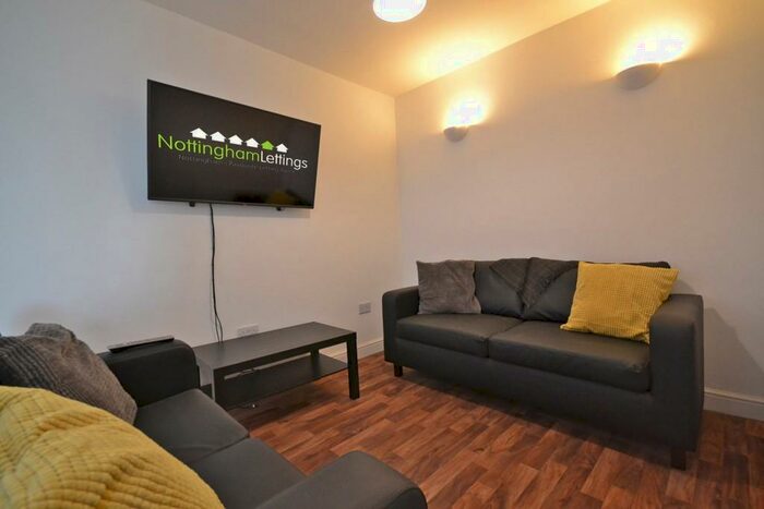 6 Bedroom Semi-Detached House To Rent In Fletcher Road, Beeston, NG9