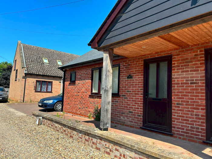 2 Bedroom Cottage To Rent In Beeches Road, West Row, IP28