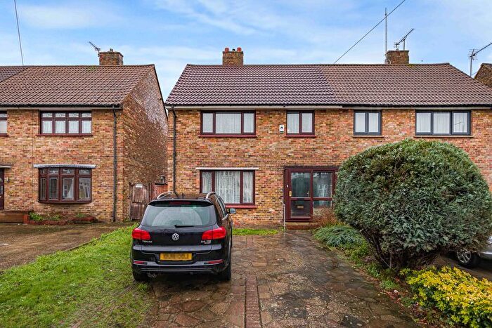 3 Bedroom Semi Detached House For Sale In Foots Cray Lane, Sidcup, DA14