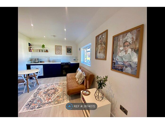 1 Bedroom Flat To Rent In Rowdown Crescent, New Addington, Croydon, CR0