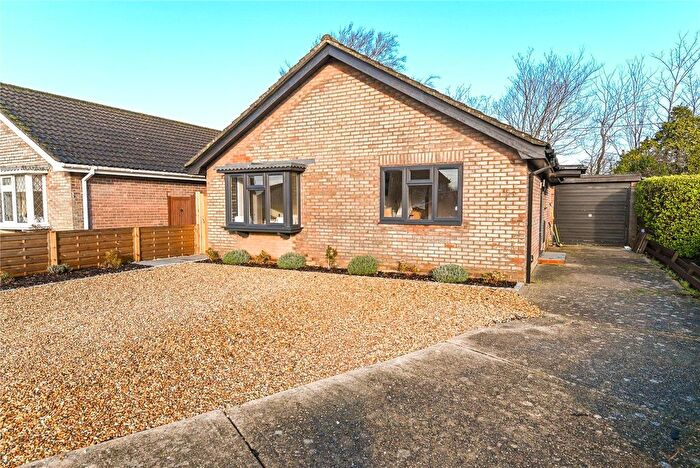 3 Bedroom Detached Bungalow For Sale In Oak Gardens, Everton, SO41