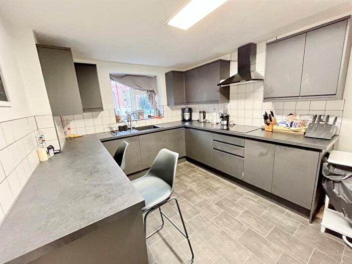 3 Bedroom End Of Terrace House For Sale In Norman Road, Newhaven, BN9