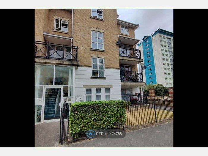 2 Bedroom Flat To Rent In Highfield Road, Feltham, TW13