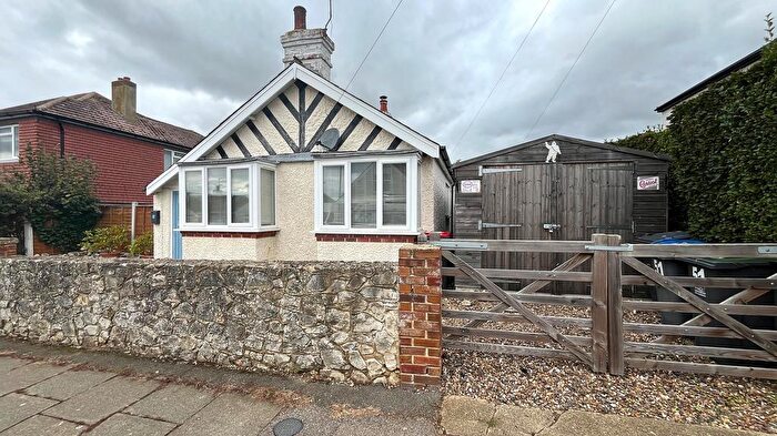 2 Bedroom Detached Bungalow For Sale In Sunnyhill Road, Herne Bay, CT6