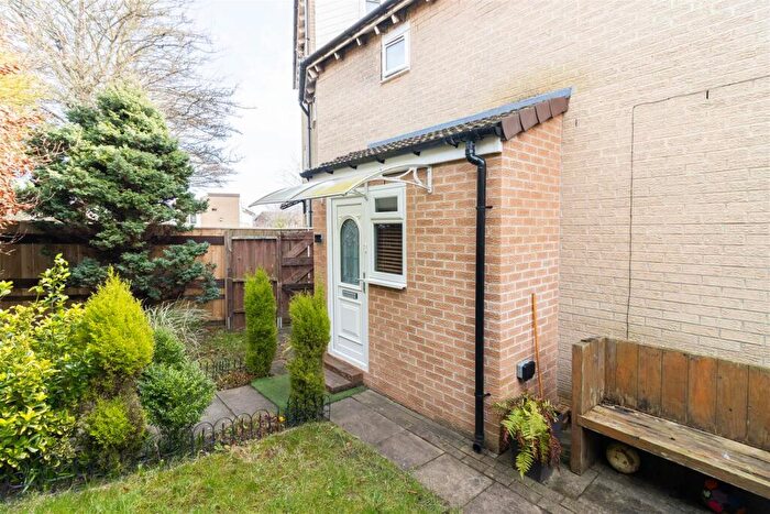 3 Bedroom Terraced House For Sale In The Cross Way, Kenton, Newcastle Upon Tyne, NE3