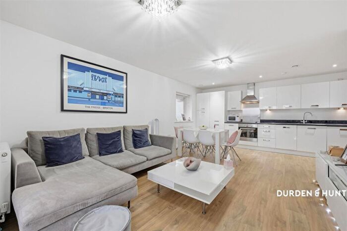 2 Bedroom Apartment For Sale In Stafford Avenue, Riverwood Court, RM11